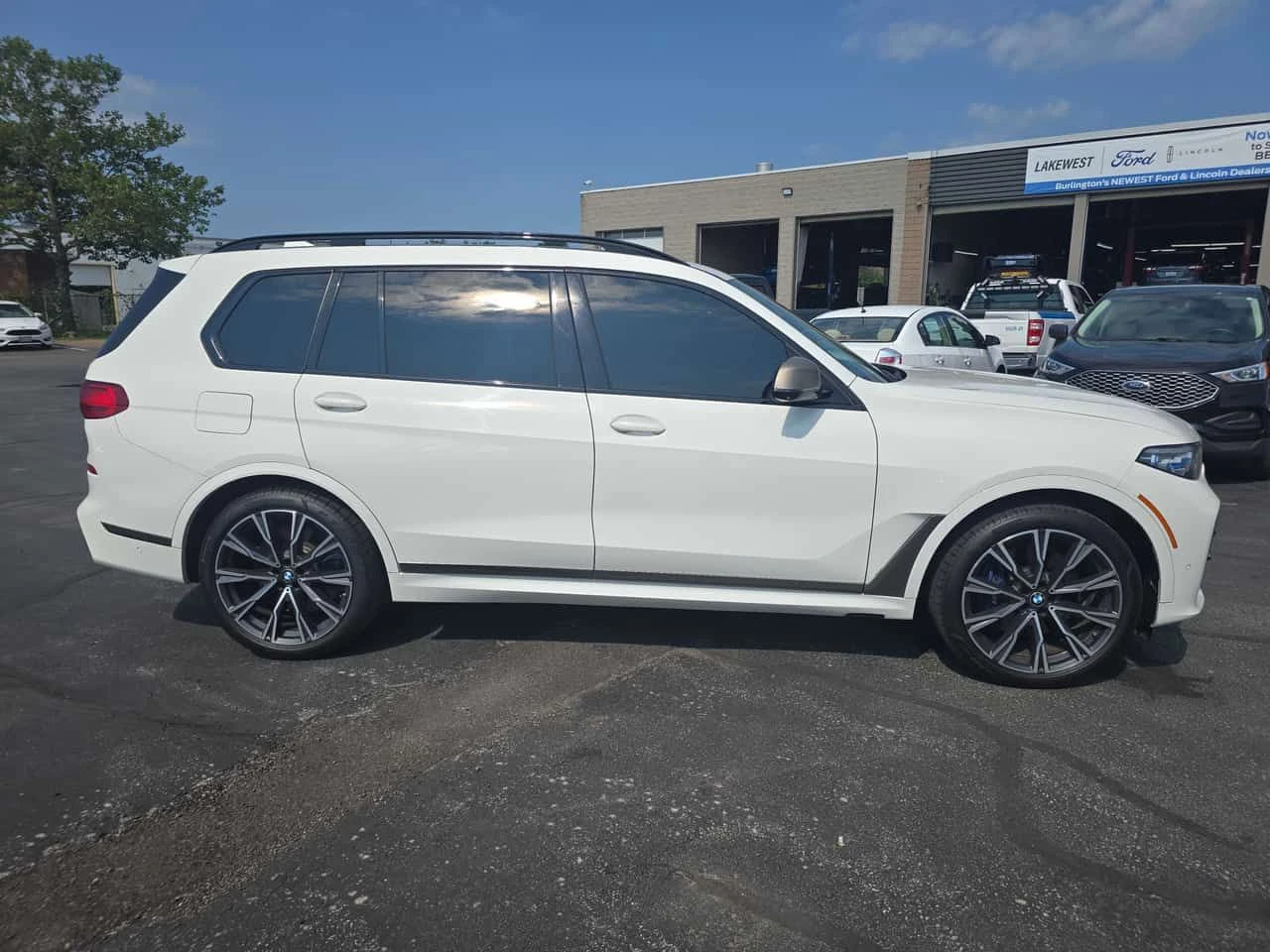 BMW X7 * M50i * CARFAX * ОПЦИЯ ЗА ФИНАНСИРАНЕ, снимка 3 - Автомобили и джипове - 55667957