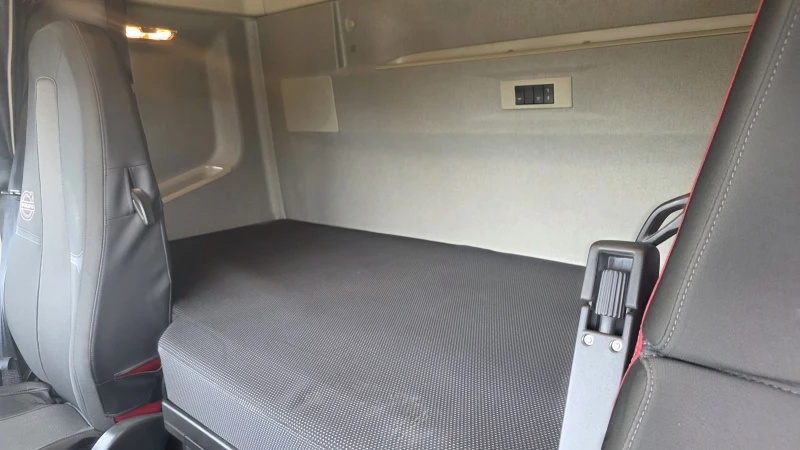 Volvo Fh 460 EURO 6 Компресор, снимка 13 - Камиони - 53453910