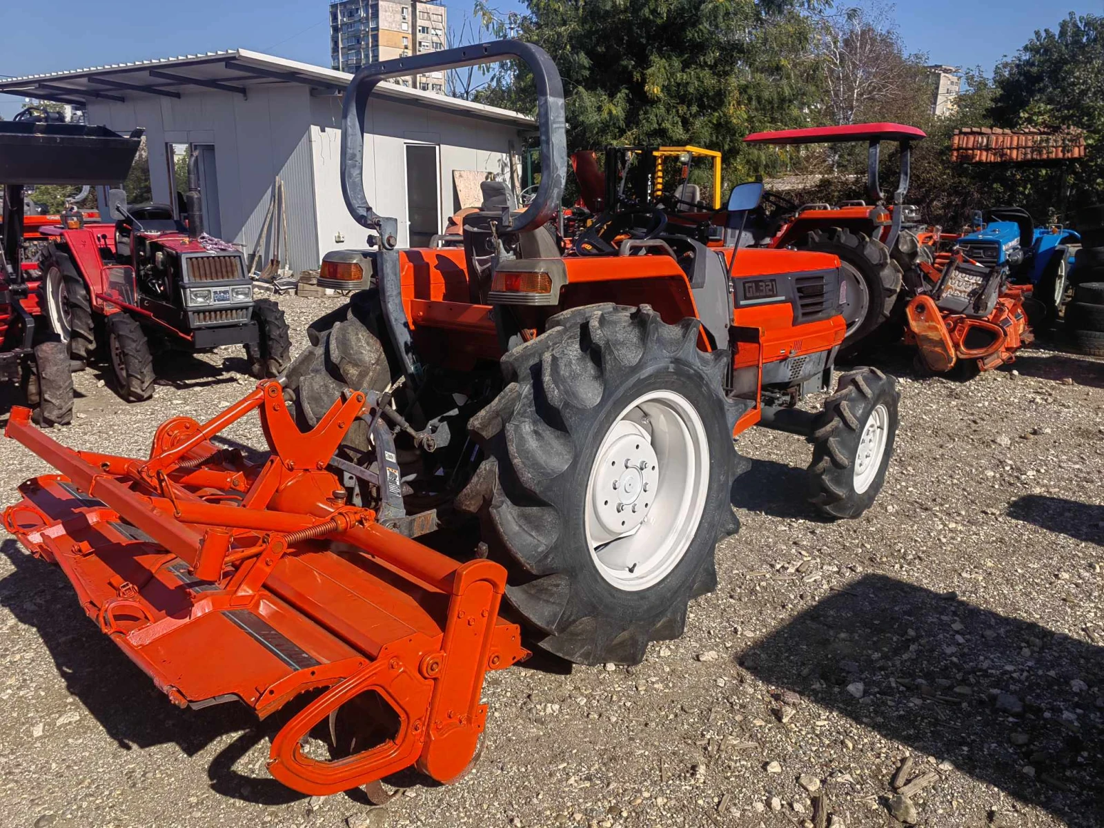 Трактор Kubota GL321 - изображение 4