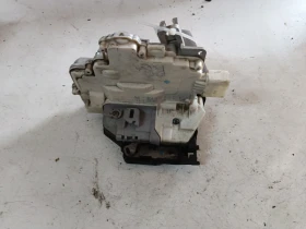 ����� �� �������� �� ����� (����� �����) 3C4839016C Audi Q7