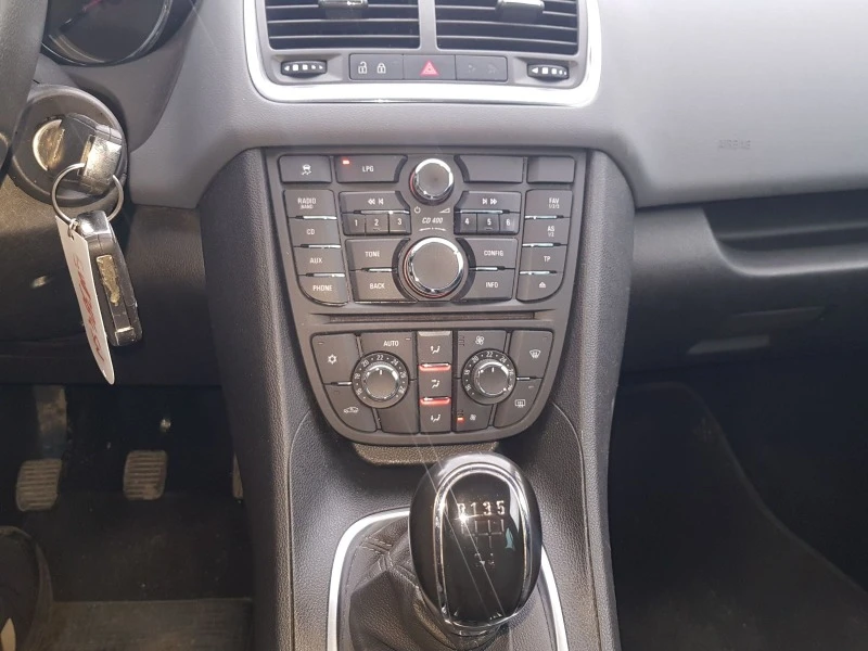 Opel Meriva 1.4Т GPL FACELIFT, снимка 12 - Автомобили и джипове - 44553195