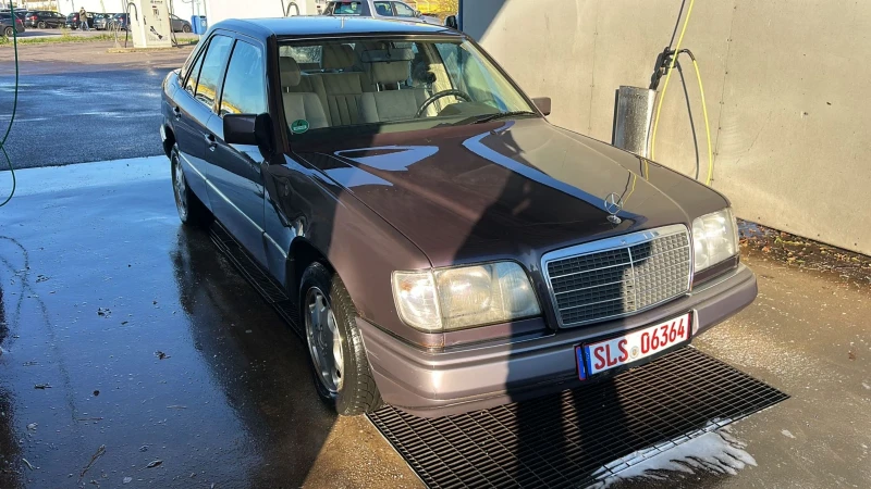 Mercedes-Benz E 220, снимка 2 - Автомобили и джипове - 48298720