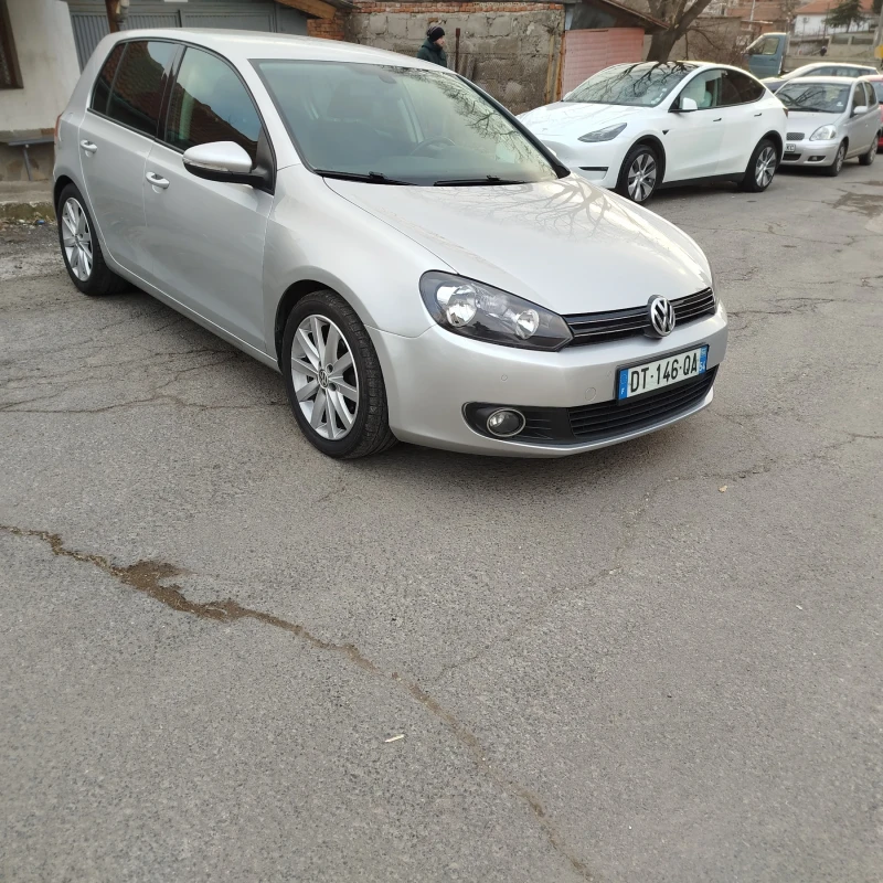 VW Golf 1.6 TDI, снимка 8 - Автомобили и джипове - 49027596