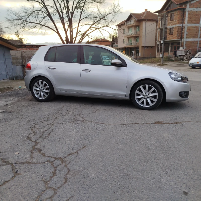 VW Golf 1.6 TDI, снимка 3 - Автомобили и джипове - 49027596