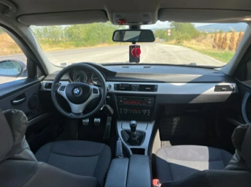 BMW 320, снимка 5 - Автомобили и джипове - 49201556