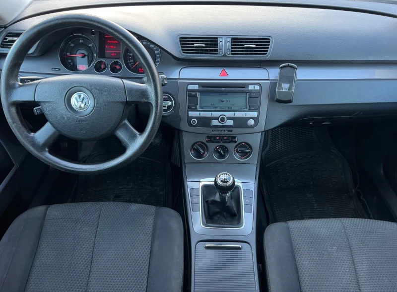 VW Passat 2.0TDI NAVI/PODGREV/6sk/KLIMATIK/UNIKAT, снимка 15 - Автомобили и джипове - 49379140