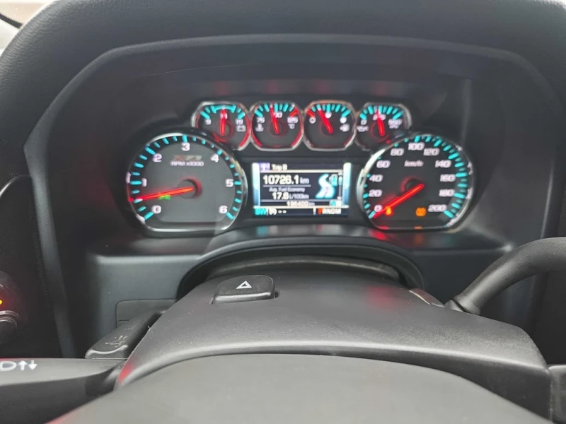 Chevrolet Silverado * LT * CARFAX * БЕЗ ПЪРВОНАЧАЛНА ВНОСКА, снимка 8 - Автомобили и джипове - 53102623