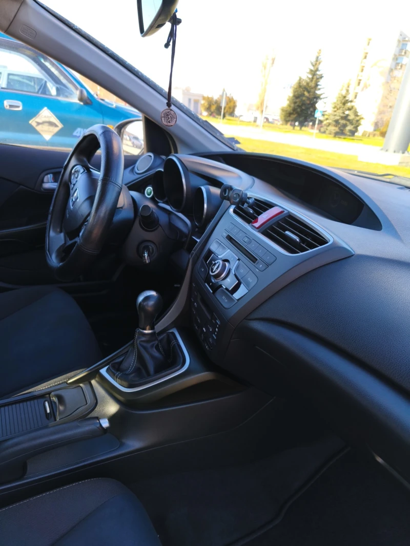 Honda Civic 1.4, снимка 9 - Автомобили и джипове - 53192853