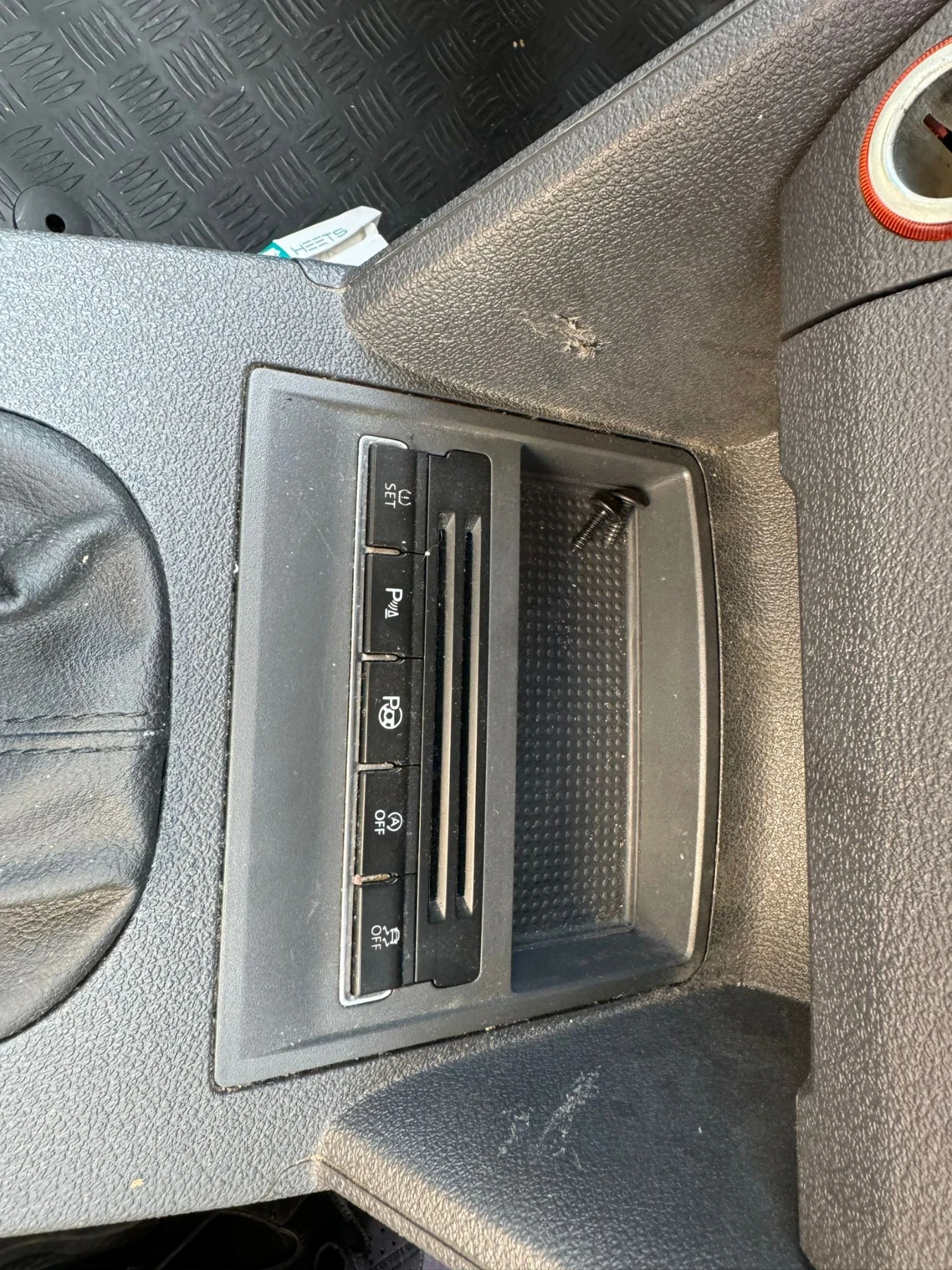 VW Touran 1.6tdi 105hpНА ЧАСТИ, снимка 16 - Автомобили и джипове - 53538760