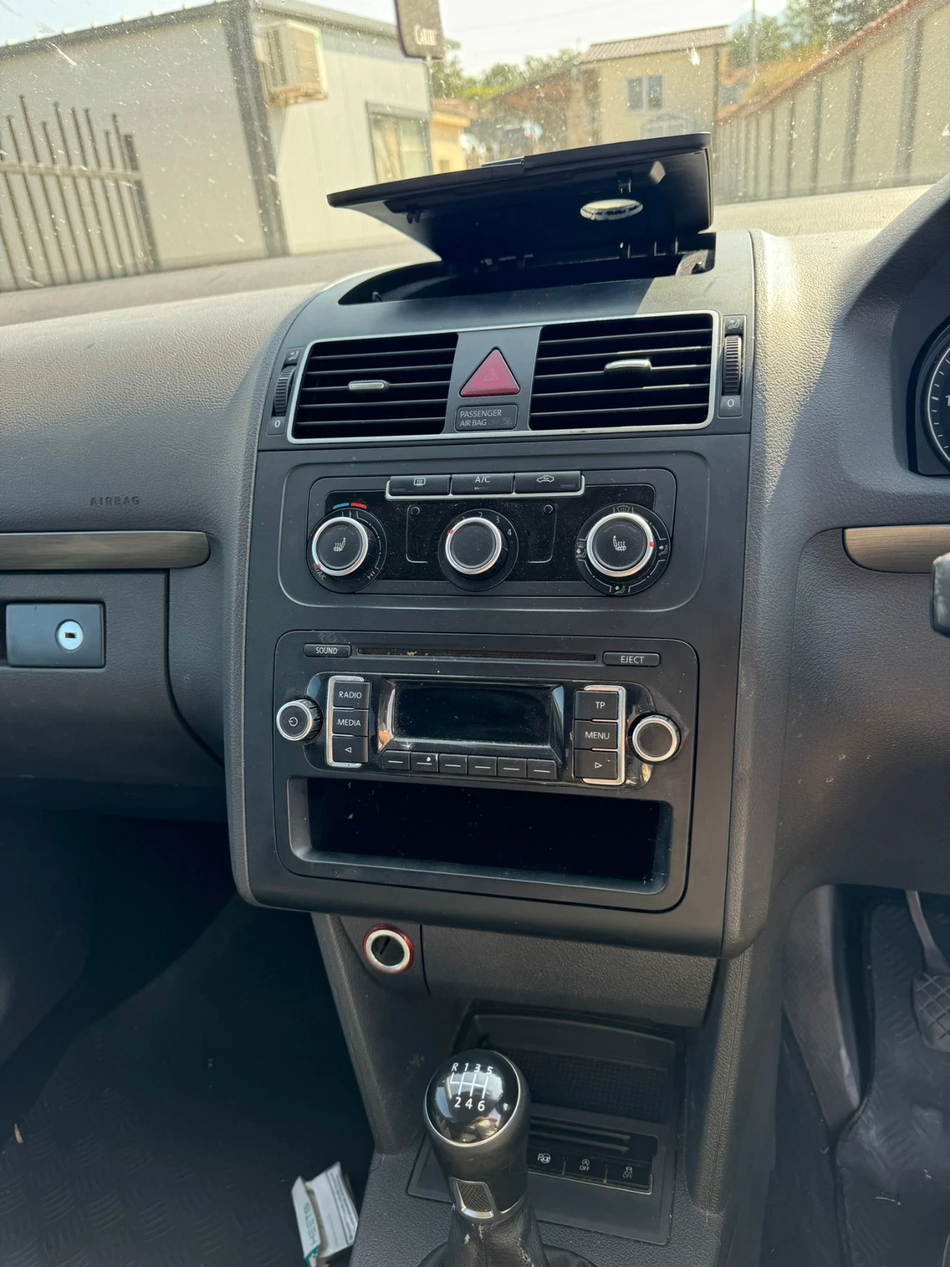 VW Touran 1.6tdi 105hpНА ЧАСТИ, снимка 17 - Автомобили и джипове - 53538760