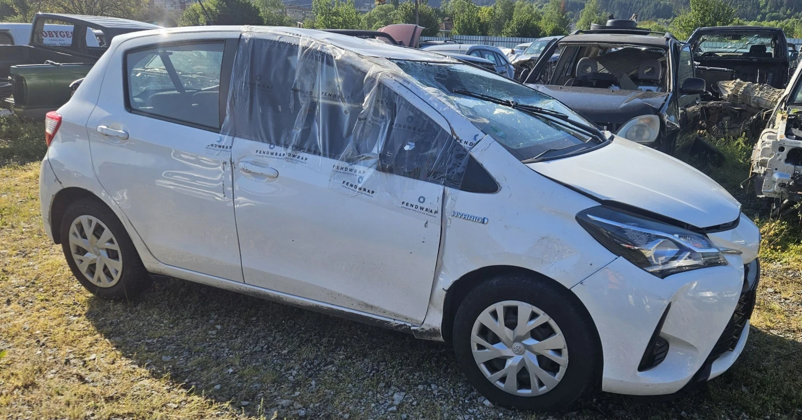 Toyota Yaris hybrid - изображение 10