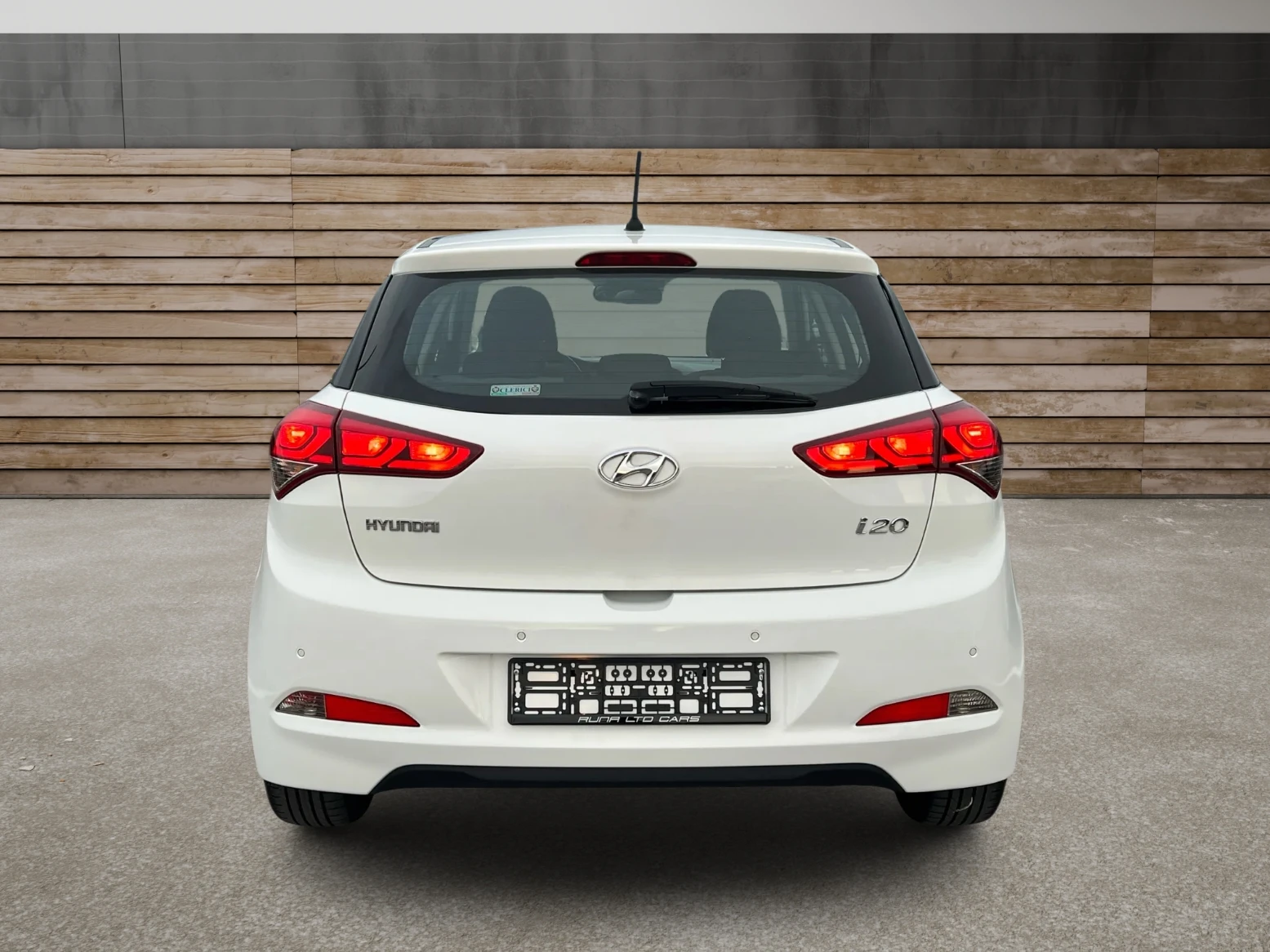 Hyundai I20 1.2i 138000km LED Алуминиеви джанти Парктроник  - изображение 5