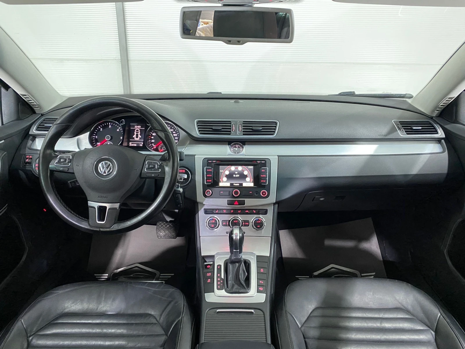 VW Passat 2.0TDI * DSG*  - изображение 8