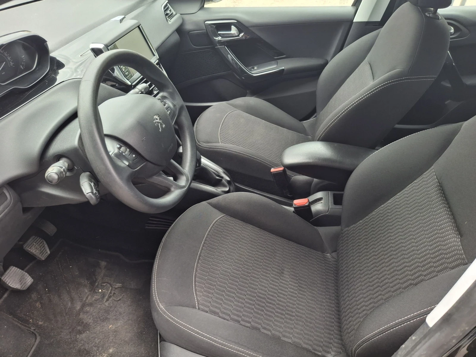 Peugeot 208 1.6hdi euro6 - изображение 9