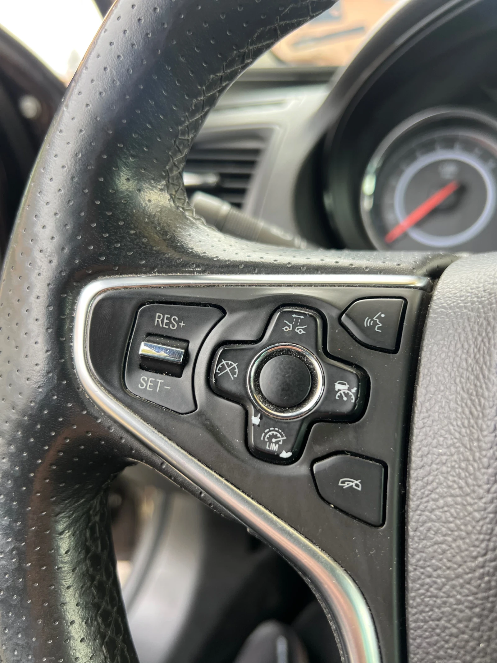 Opel Insignia 2.0T 4х4 Швейцария - изображение 7