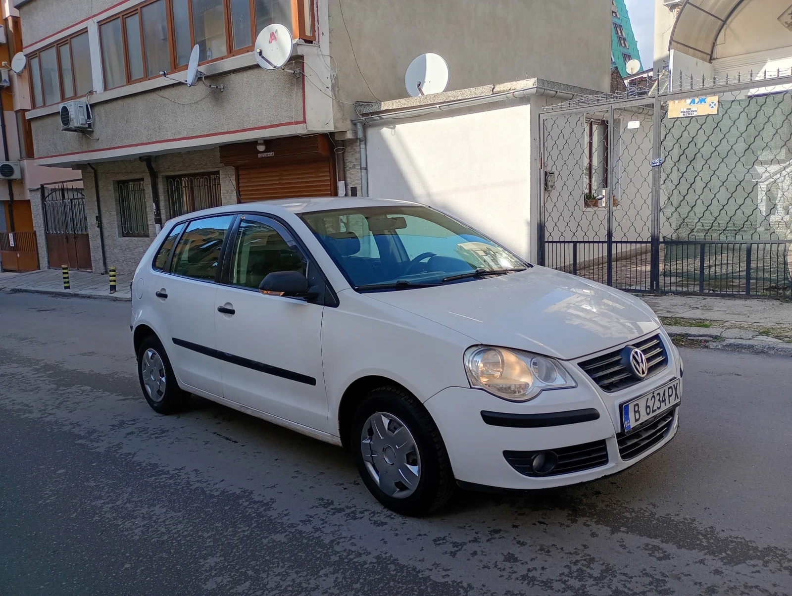 VW Polo 1.4 80к.с. Перфектна  - изображение 4
