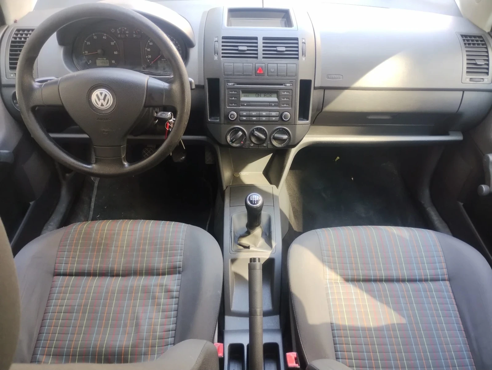 VW Polo 1.4 80к.с. Перфектна  - изображение 6