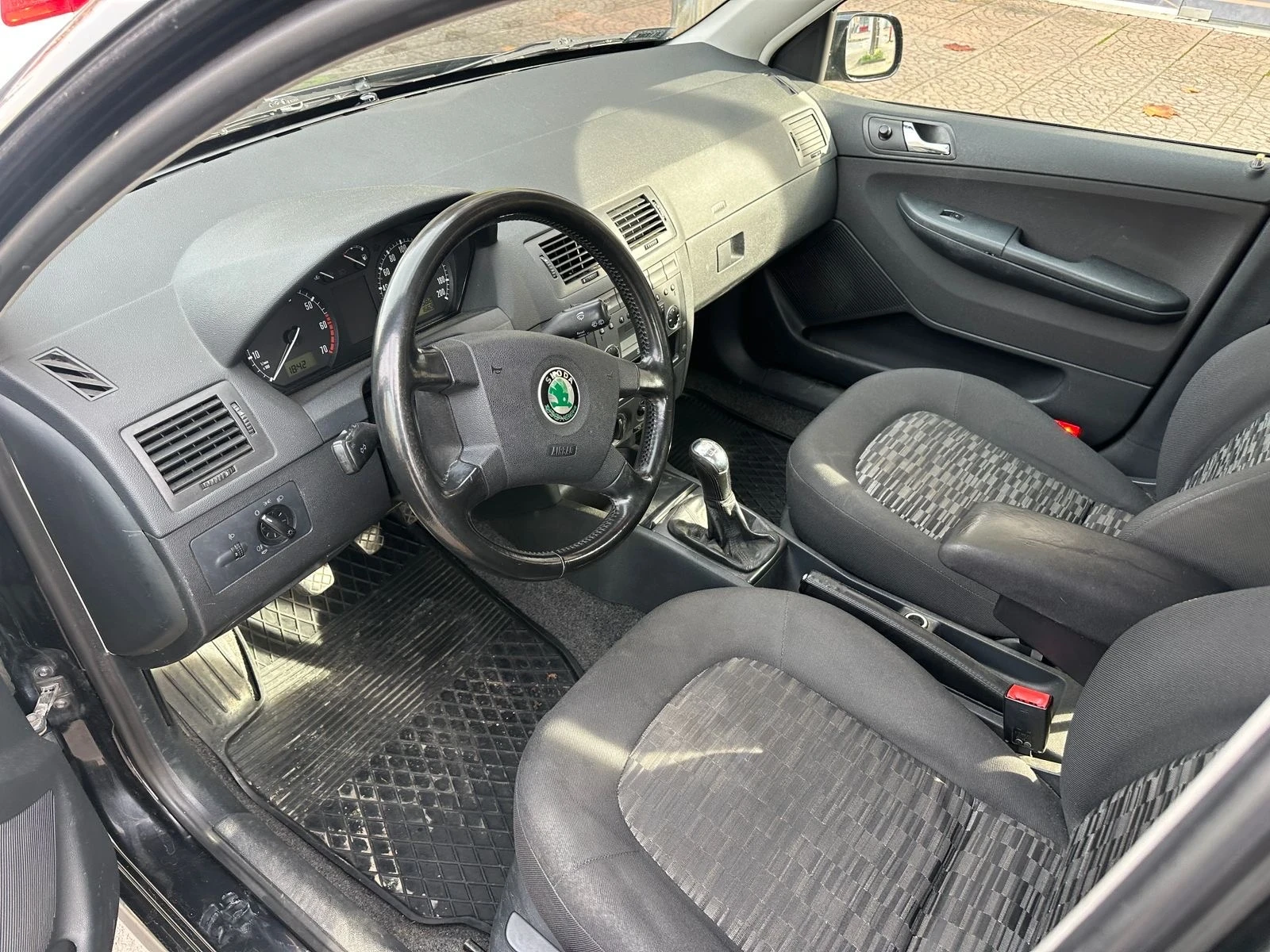 Skoda Fabia  - изображение 4