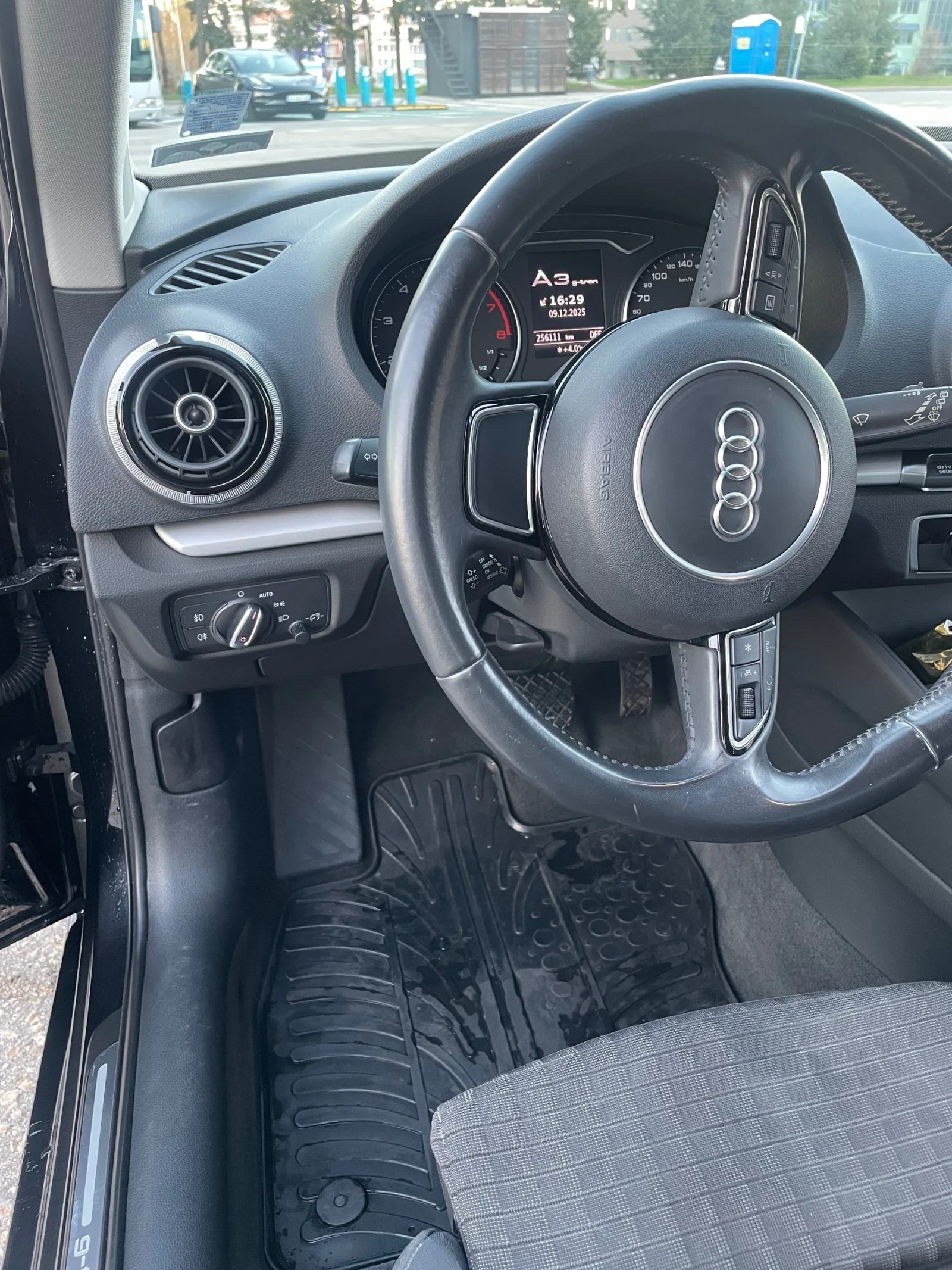 Audi A3 G-tron - изображение 8