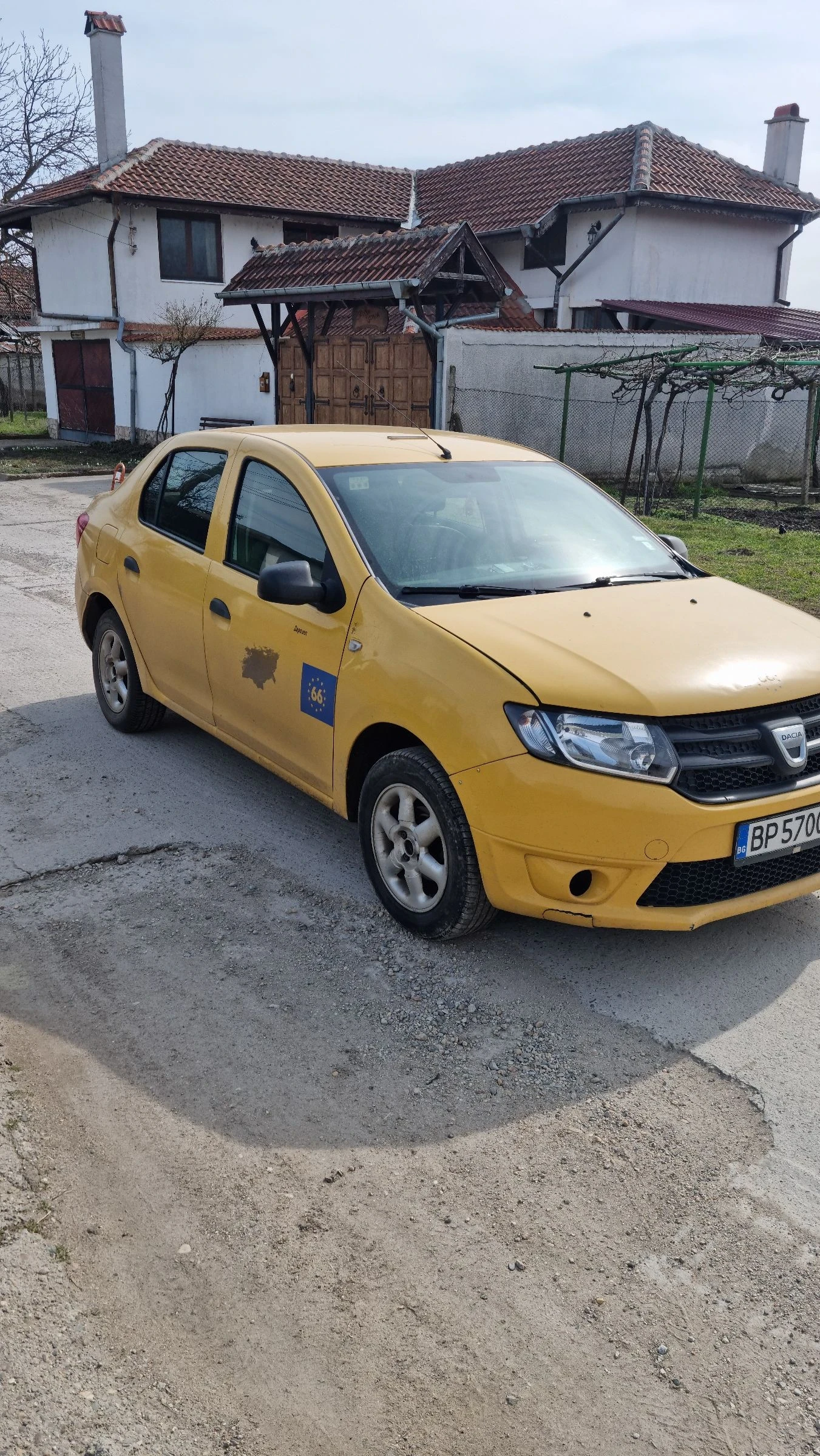 Dacia Logan 1.2, снимка 3 - Автомобили и джипове - 53727449