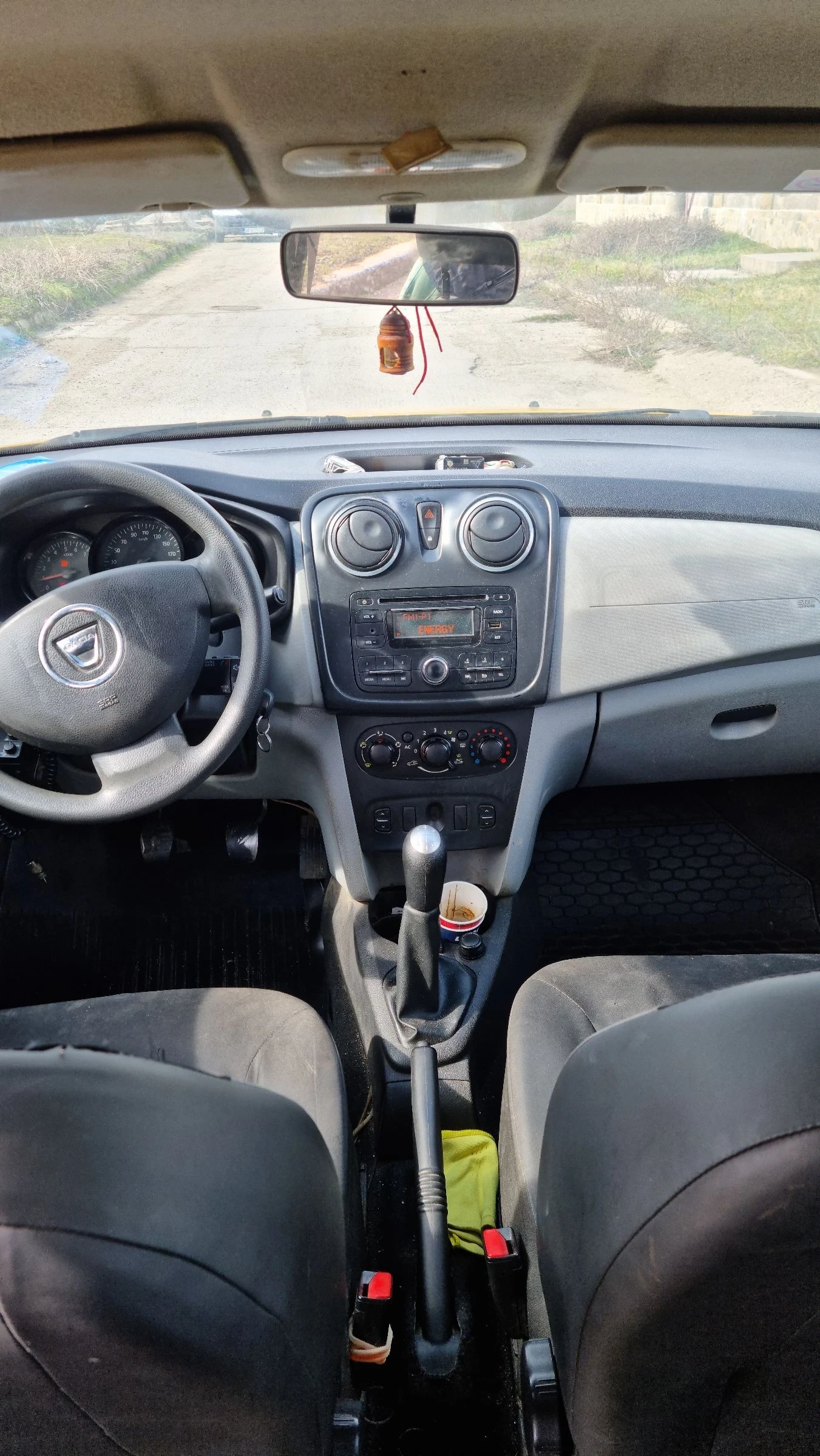 Dacia Logan 1.2, снимка 5 - Автомобили и джипове - 53727449