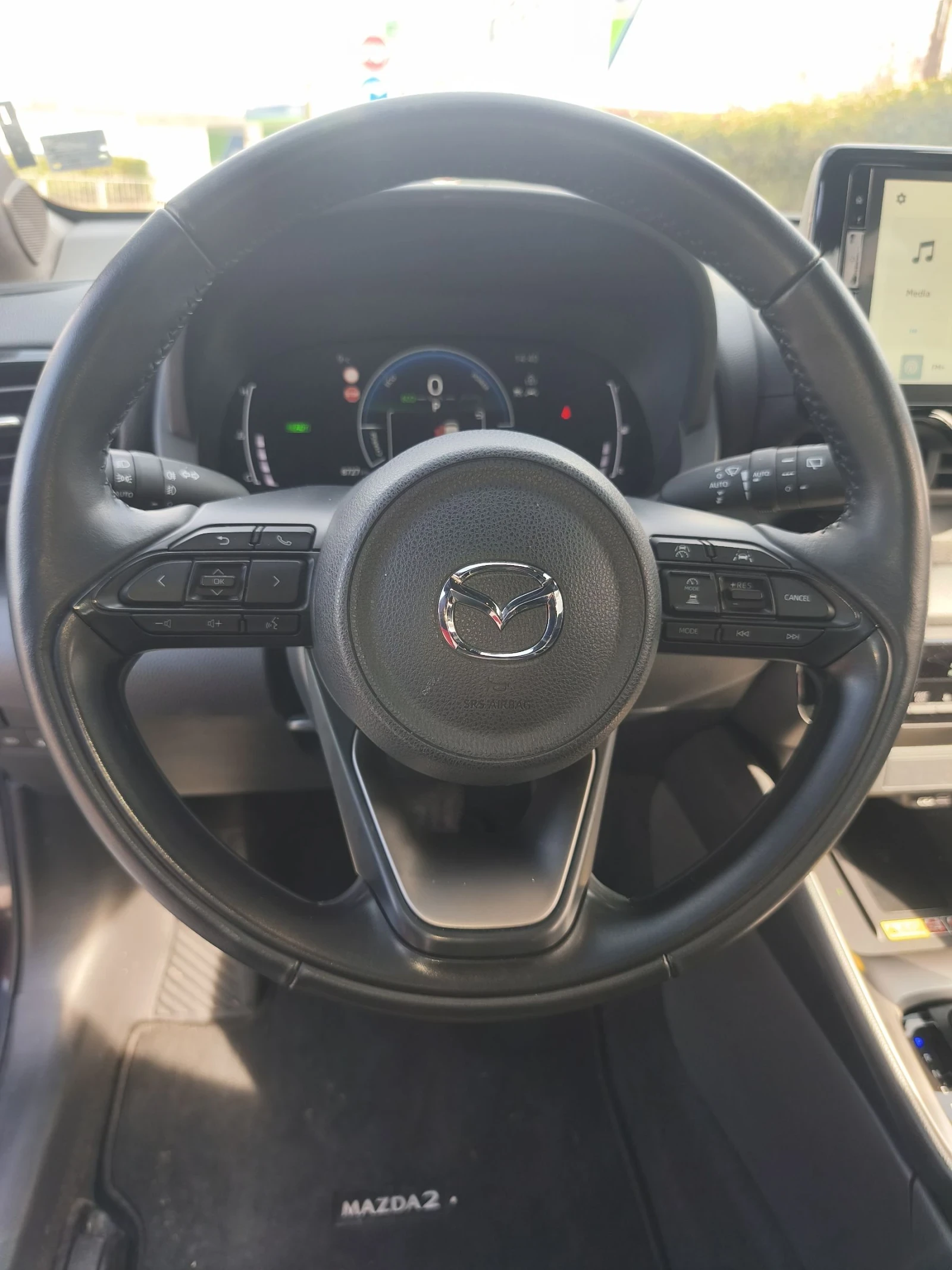 Mazda 2, снимка 9 - Автомобили и джипове - 53744168