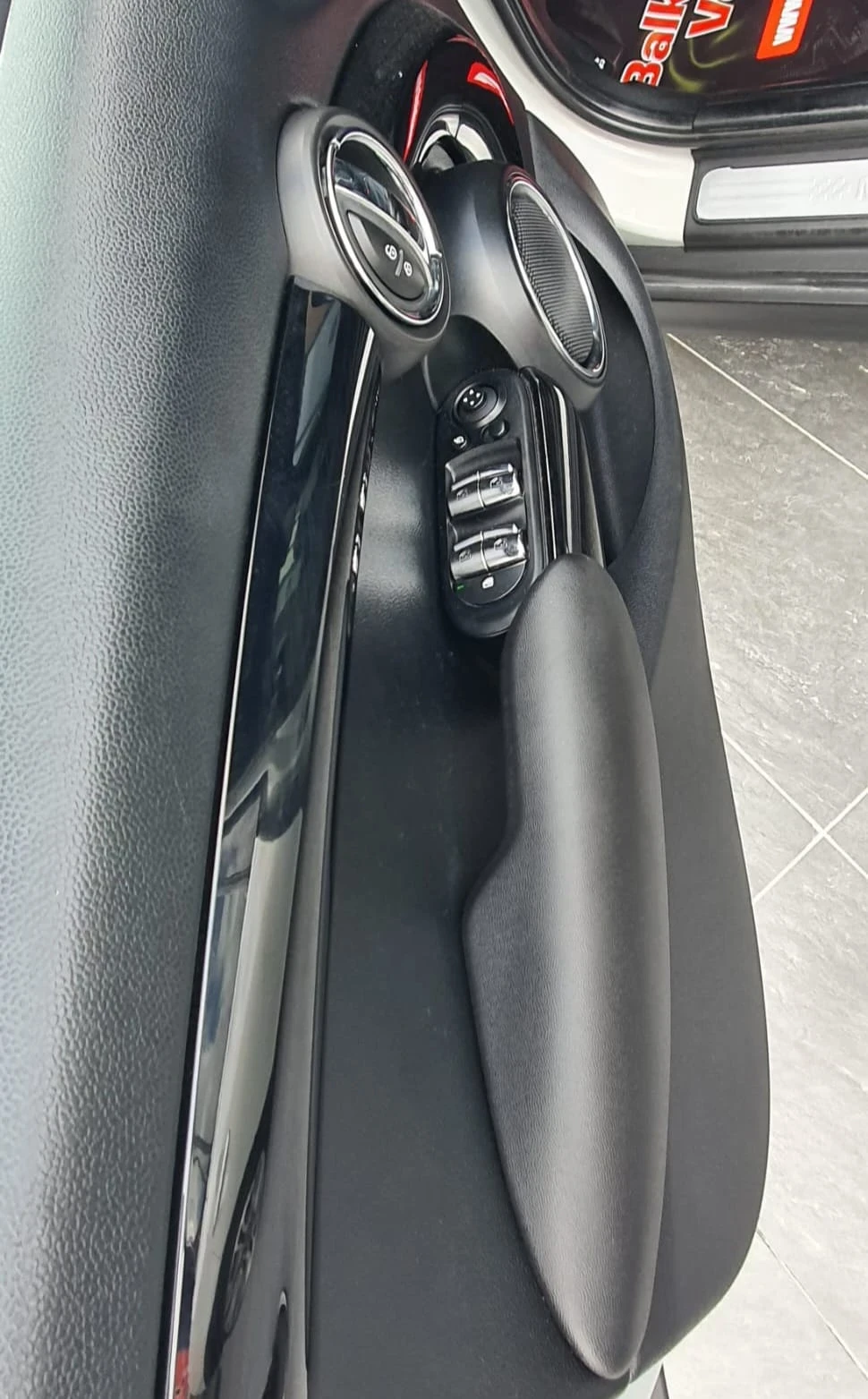 Mini Cooper s F55 5 врати Автоматик Еuro6B, снимка 11 - Автомобили и джипове - 54167431