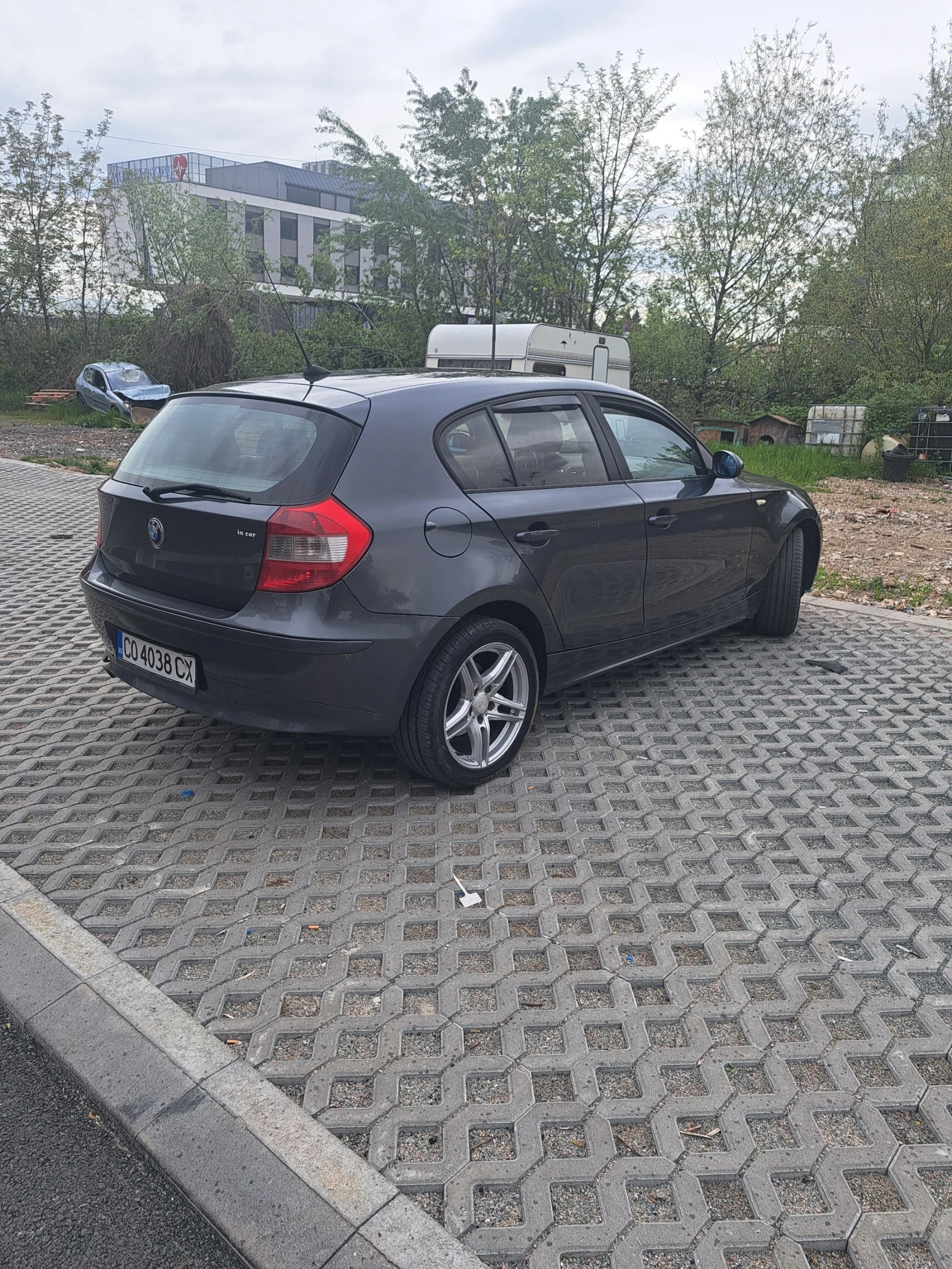 BMW 120 Е87, снимка 7 - Автомобили и джипове - 54451313