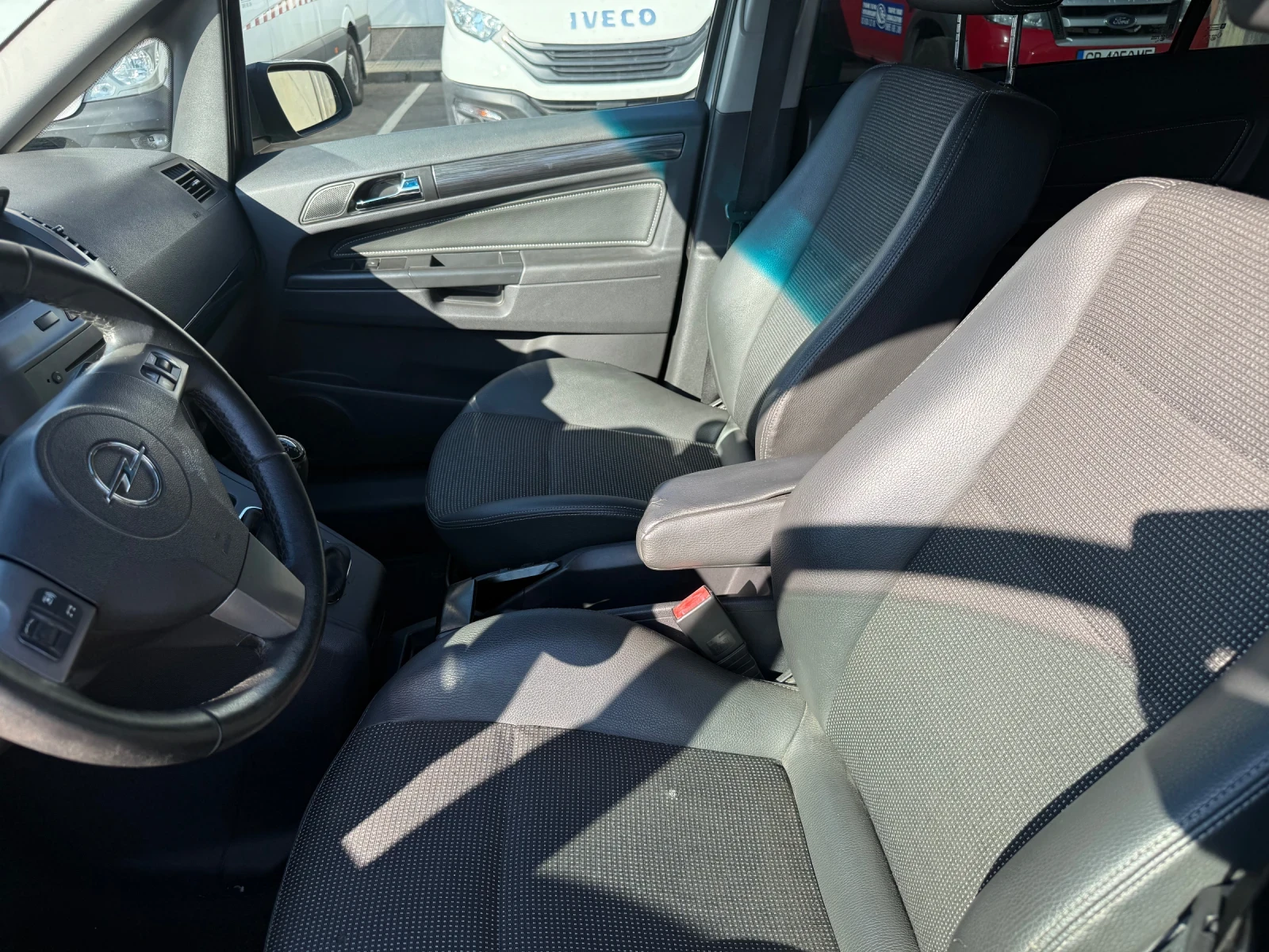 Opel Zafira, снимка 7 - Автомобили и джипове - 55095843