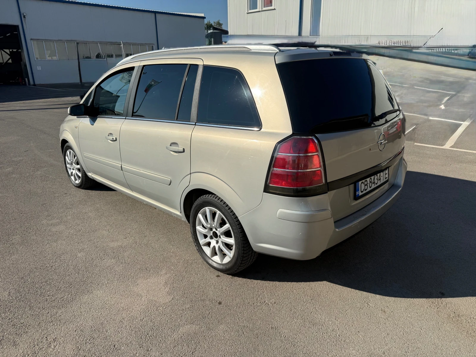 Opel Zafira, снимка 4 - Автомобили и джипове - 55095843