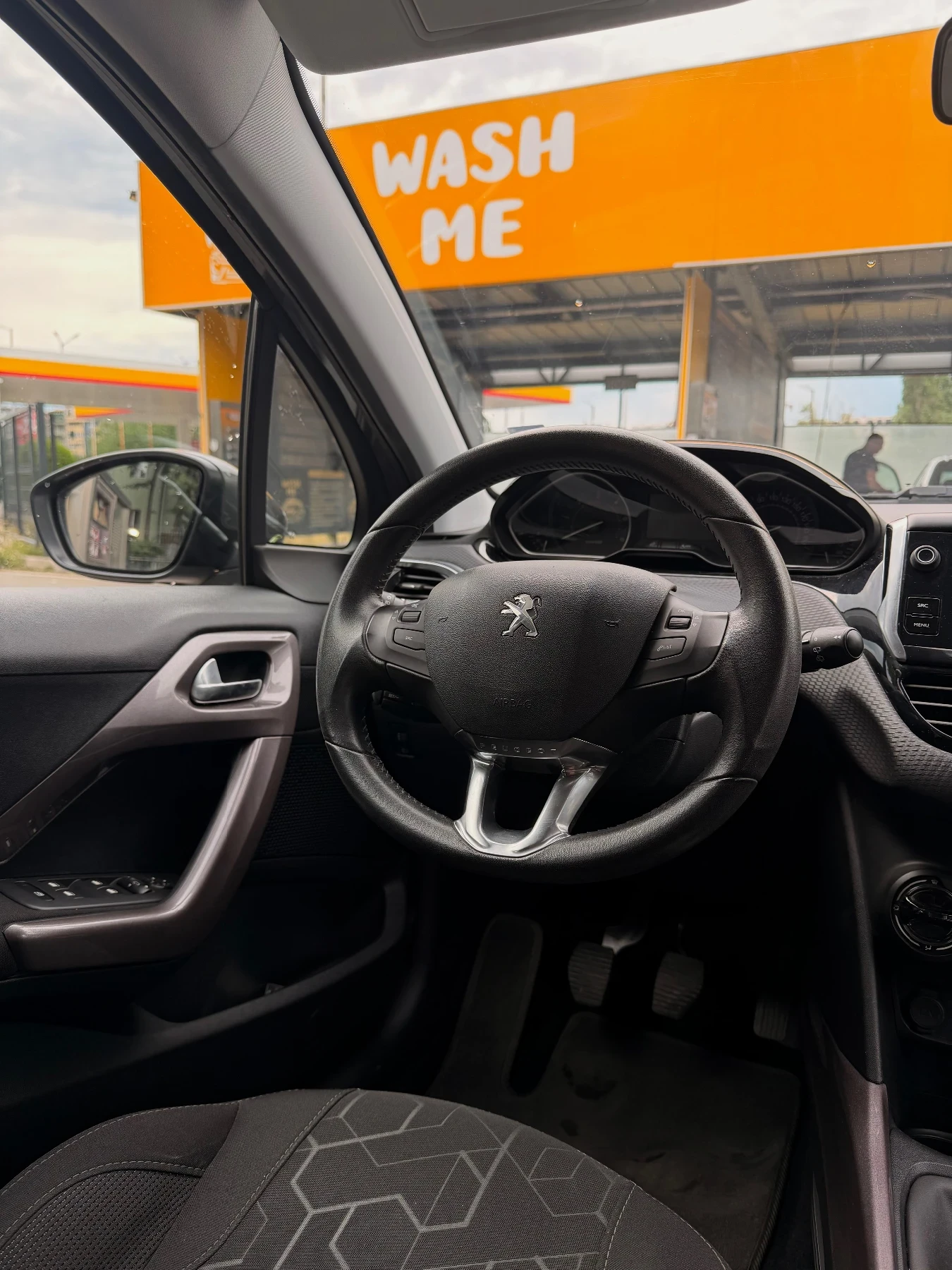 Peugeot 2008 1.6 HDI ALLURE 6B, снимка 8 - Автомобили и джипове - 55210690
