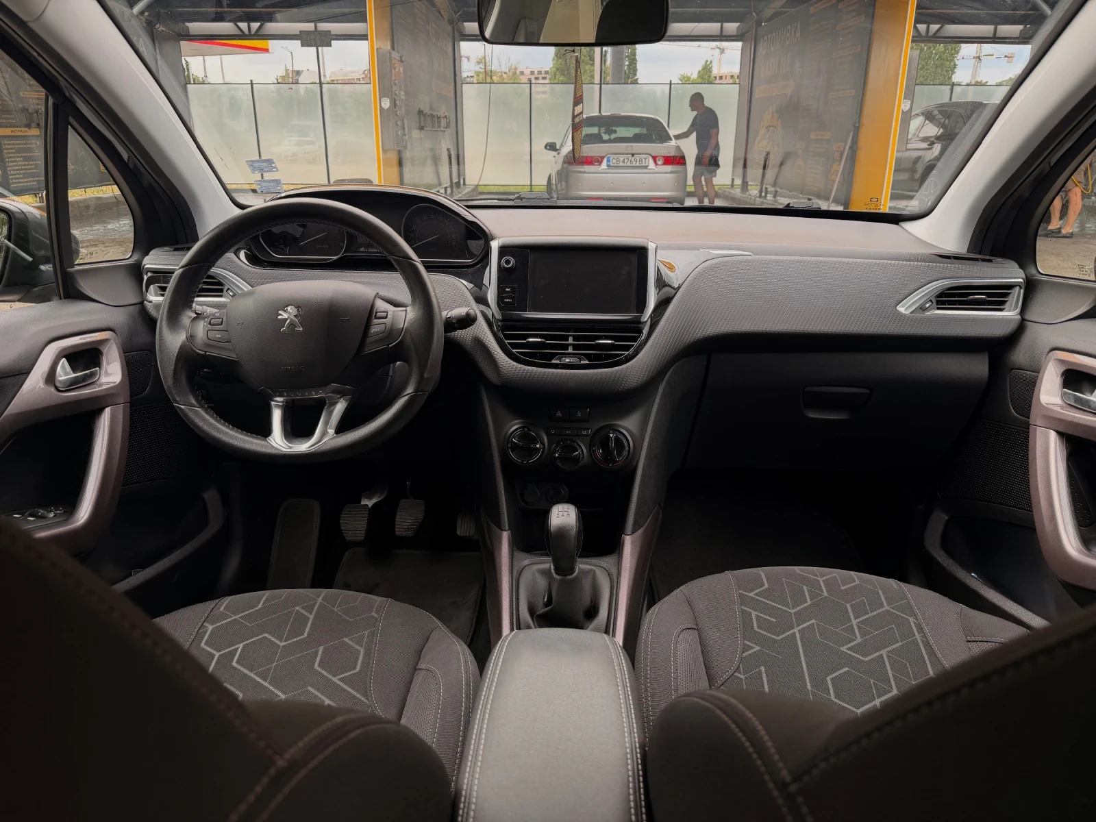 Peugeot 2008 1.6 HDI ALLURE 6B, снимка 7 - Автомобили и джипове - 55210690