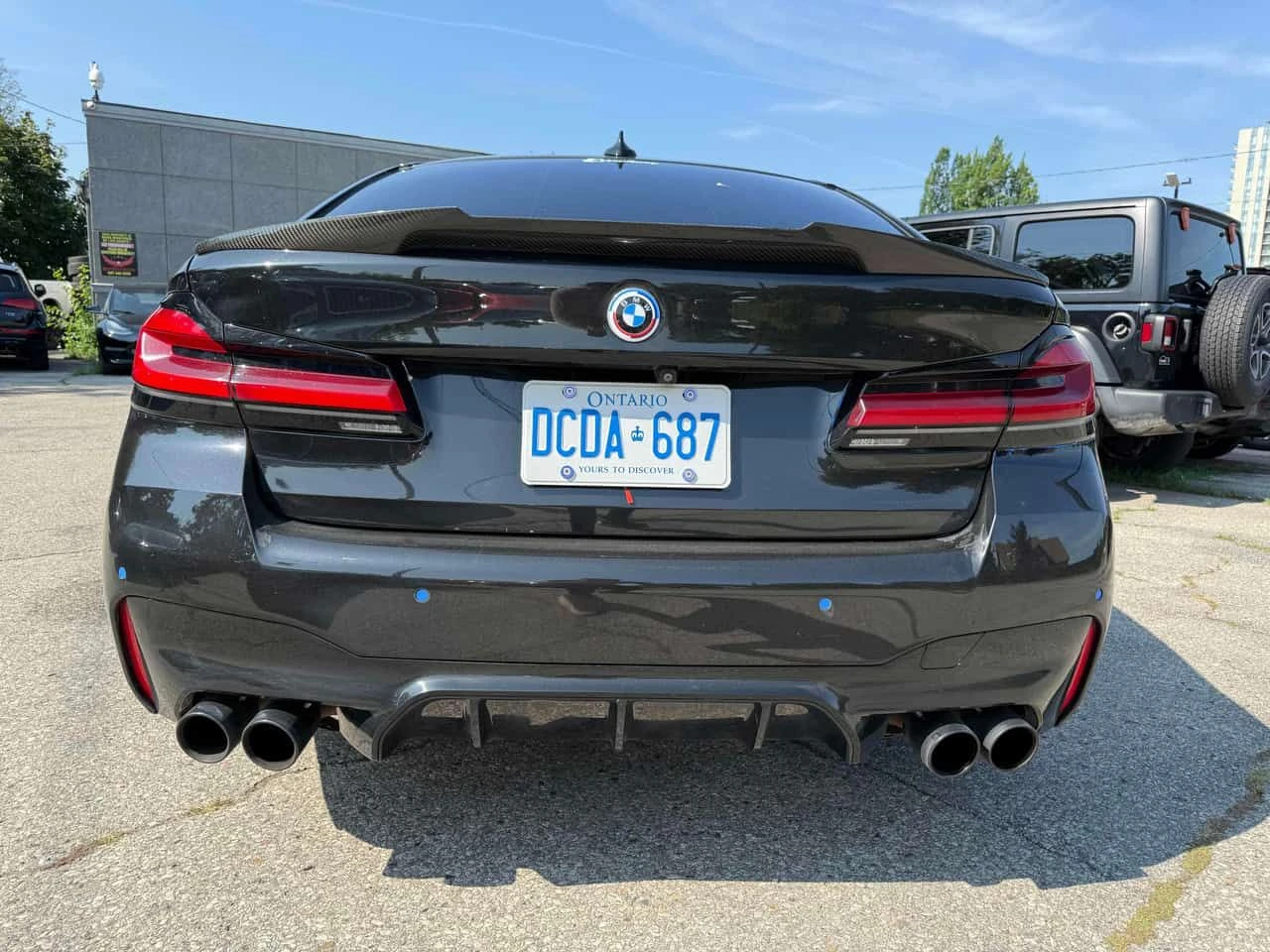 BMW M5 * COMPETITION * ДИСТРОНИК* 360 КАМЕРА* ОБДУХВАНЕ* , снимка 6 - Автомобили и джипове - 55423660