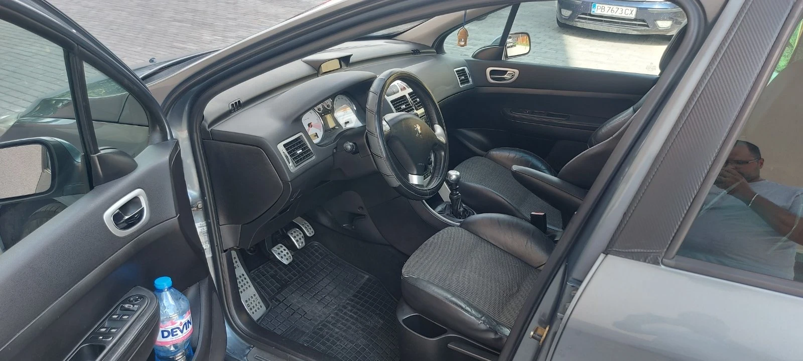 Peugeot 307 2.0HDI 136к.с ОБСЛУЖЕНА FACELIFT, снимка 6 - Автомобили и джипове - 55579458