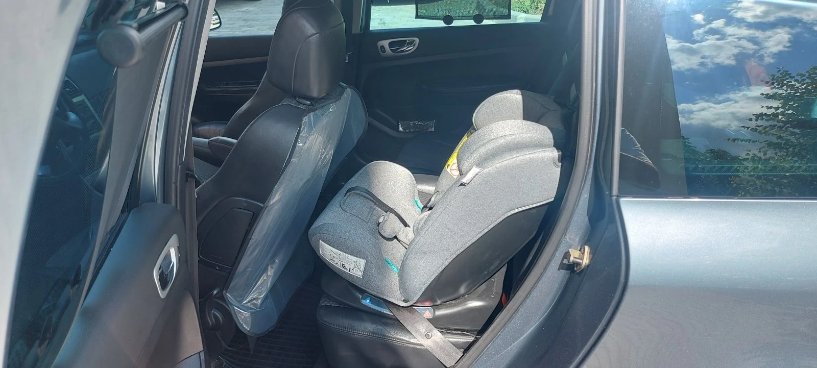 Peugeot 307 2.0HDI 136к.с ОБСЛУЖЕНА FACELIFT, снимка 8 - Автомобили и джипове - 55579458
