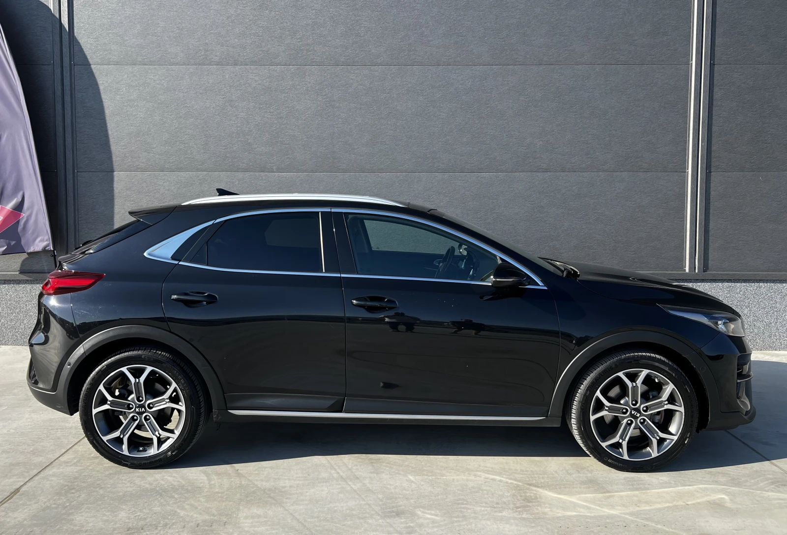 Kia XCeed Plug-In Hybrid Platinum, снимка 7 - Автомобили и джипове - 55623209