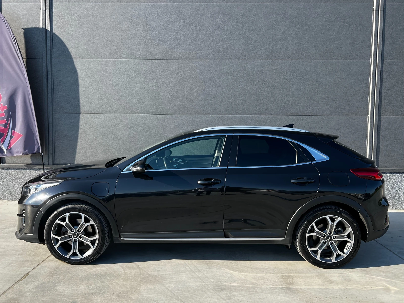 Kia XCeed Plug-In Hybrid Platinum, снимка 8 - Автомобили и джипове - 55623209