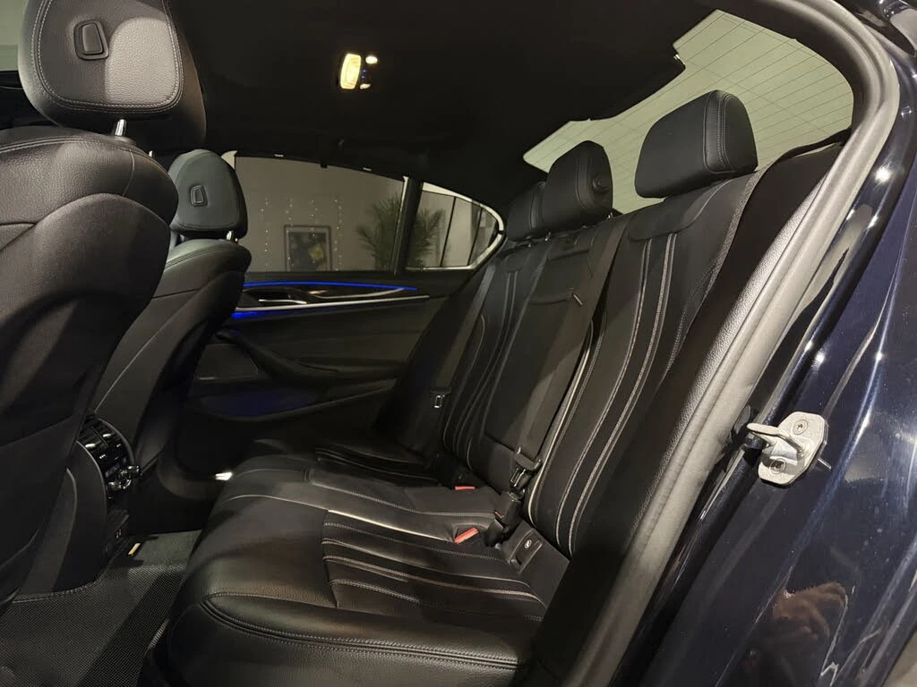 BMW 530 xDrive Sedan AWD/Drive-Assists/H&K Sound, снимка 9 - Автомобили и джипове - 55684395