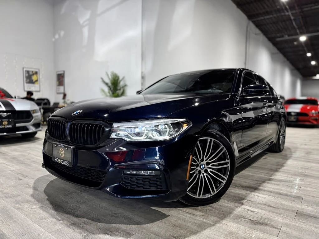 BMW 530 xDrive Sedan AWD/Drive-Assists/H&K Sound, снимка 2 - Автомобили и джипове - 55684395