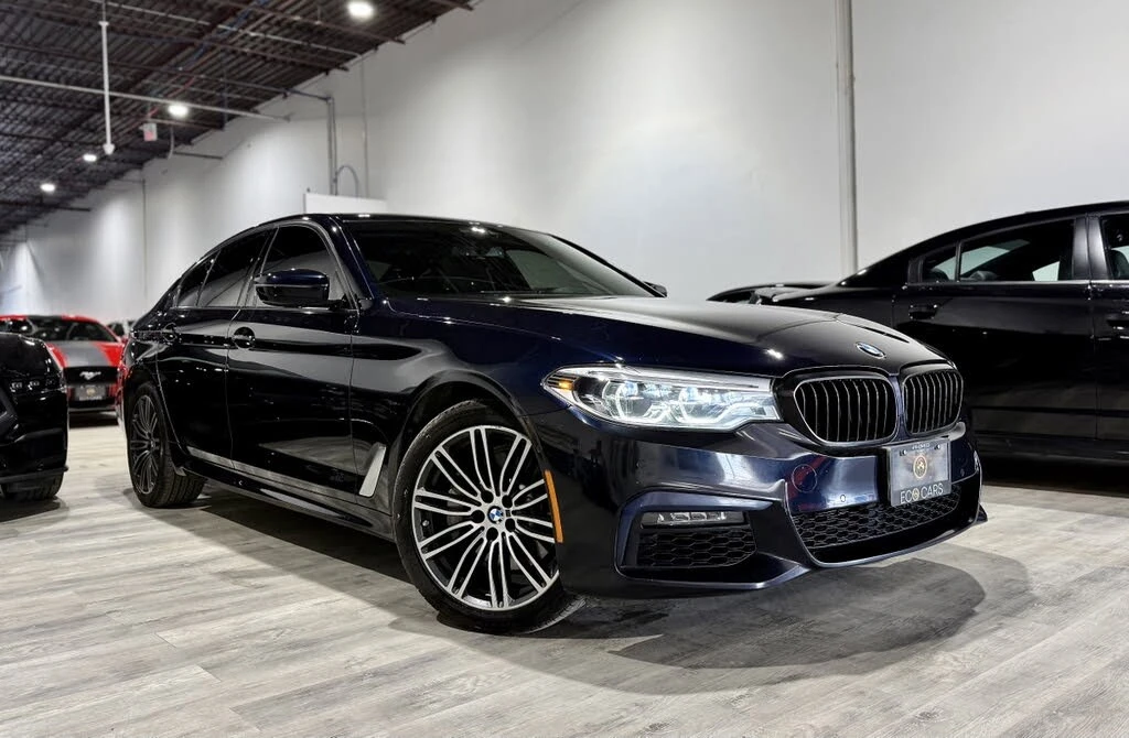 BMW 530 xDrive Sedan AWD/Drive-Assists/H&K Sound, снимка 5 - Автомобили и джипове - 55684395