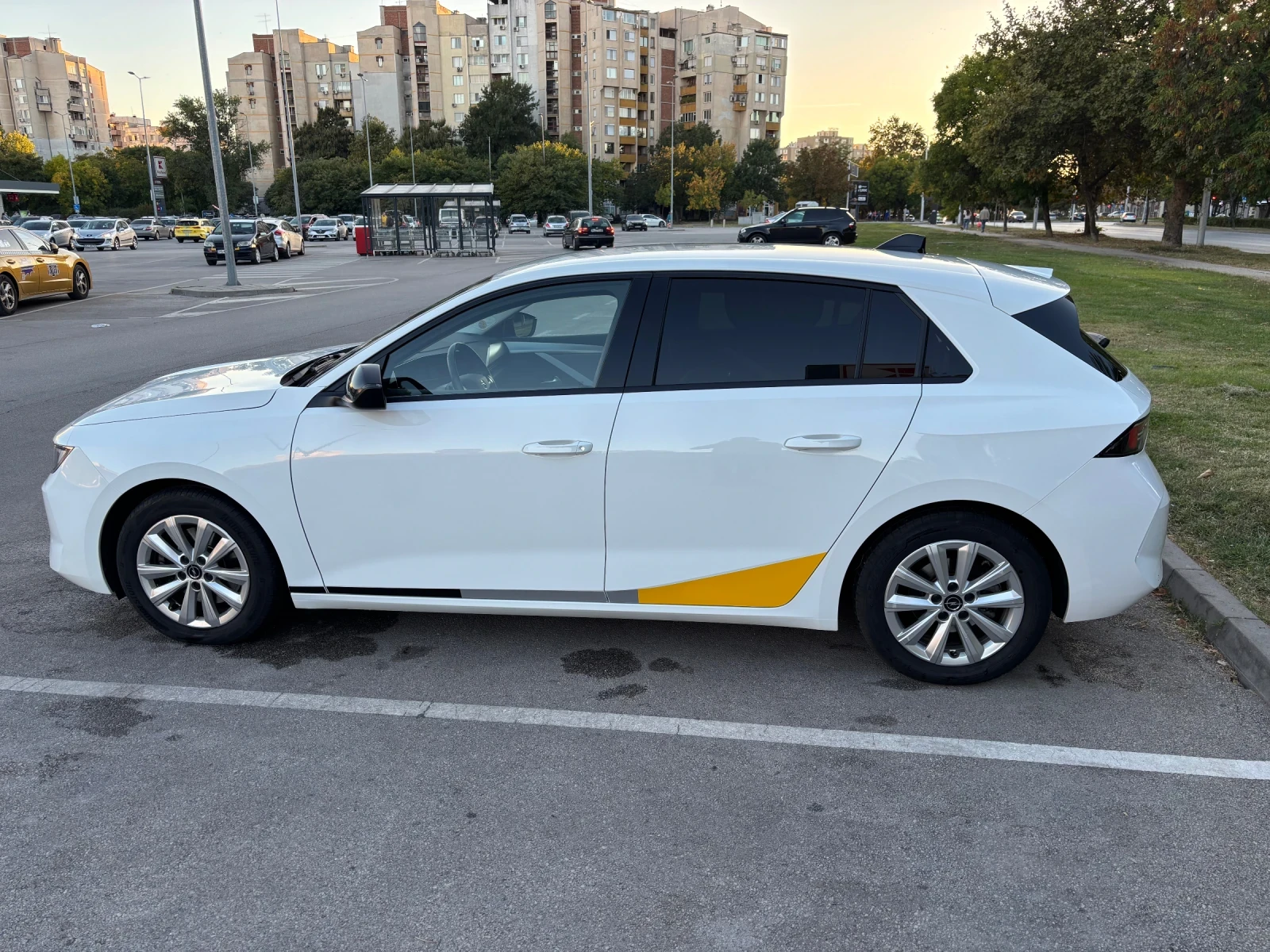 Opel Astra L   1.5  дизел, снимка 2 - Автомобили и джипове - 56340585
