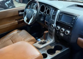 Toyota Sequoia PLATINUM * 4WD * 7 МЕСТА * CARFAX * , снимка 7