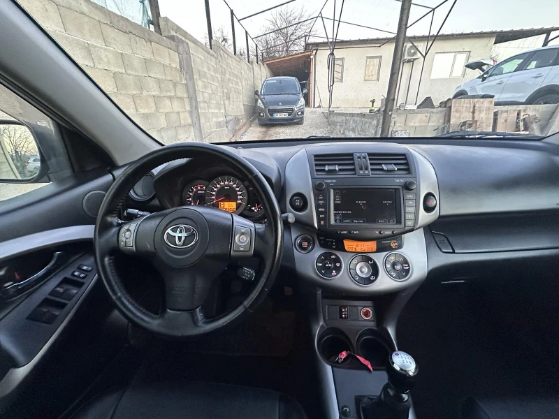 Toyota Rav4 2.2D 136кс Кожа, Нави, Keyless  , снимка 11 - Автомобили и джипове - 48731313