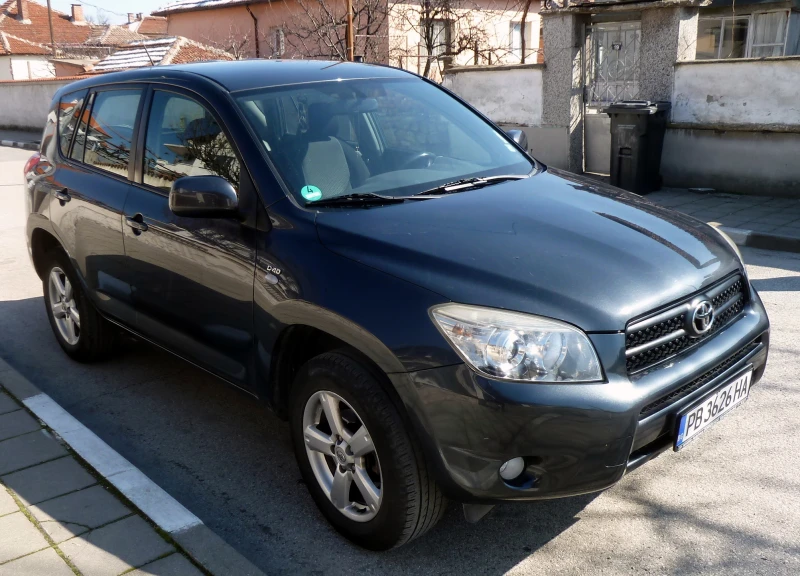 Toyota Rav4, снимка 4 - Автомобили и джипове - 49255246