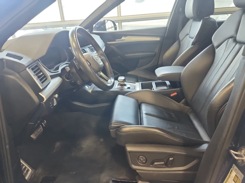 Audi Q5 Technik* Sline* B&O* Distr* Digital* 360* Пано* , снимка 6 - Автомобили и джипове - 52318026