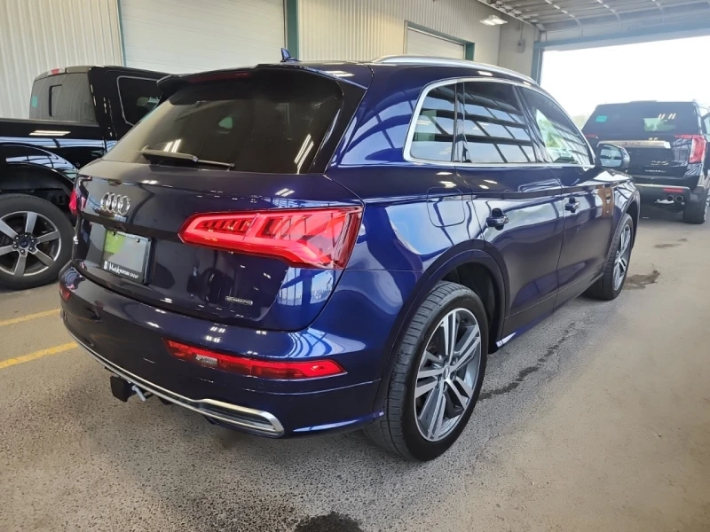 Audi Q5 Technik* Sline* B&O* Distr* Digital* 360* Пано* , снимка 2 - Автомобили и джипове - 52318026