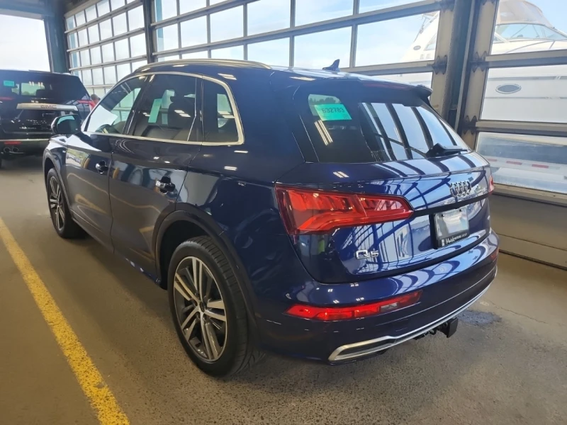 Audi Q5 Technik* Sline* B&O* Distr* Digital* 360* Пано* , снимка 3 - Автомобили и джипове - 52318026