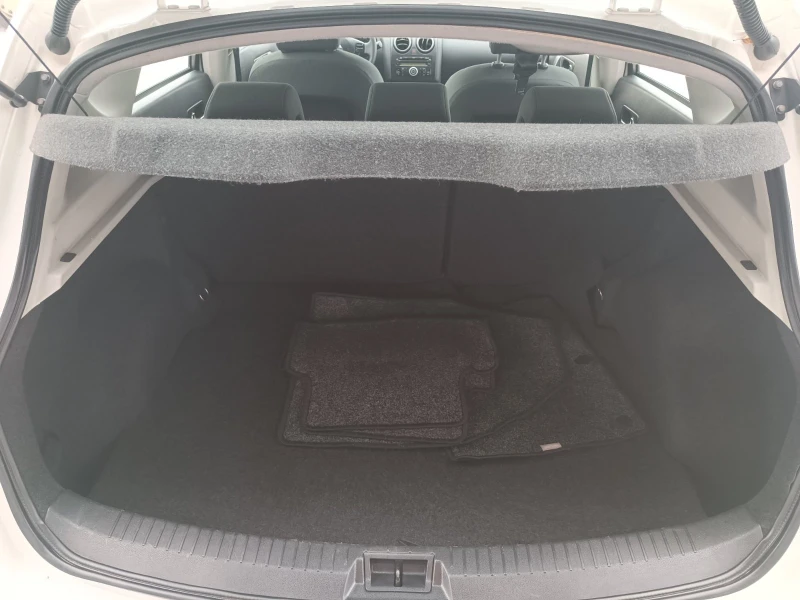 Nissan Qashqai 1.5 dCi ПРОДАДЕНО, снимка 13 - Автомобили и джипове - 51866156