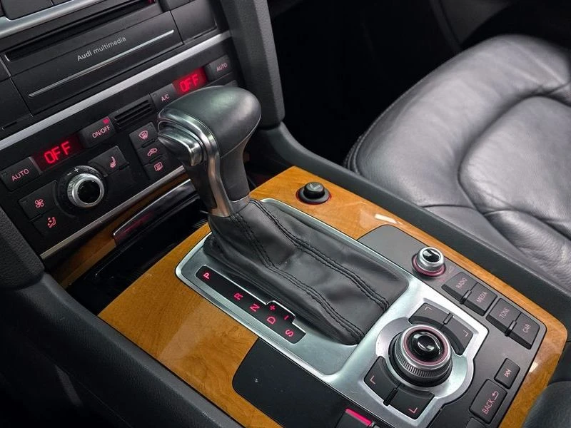 Audi Q7 3.0 TDI Quattro| 245к.с.| ВКЛ.ТЕХНОТЕСТ, снимка 9 - Автомобили и джипове - 55687849