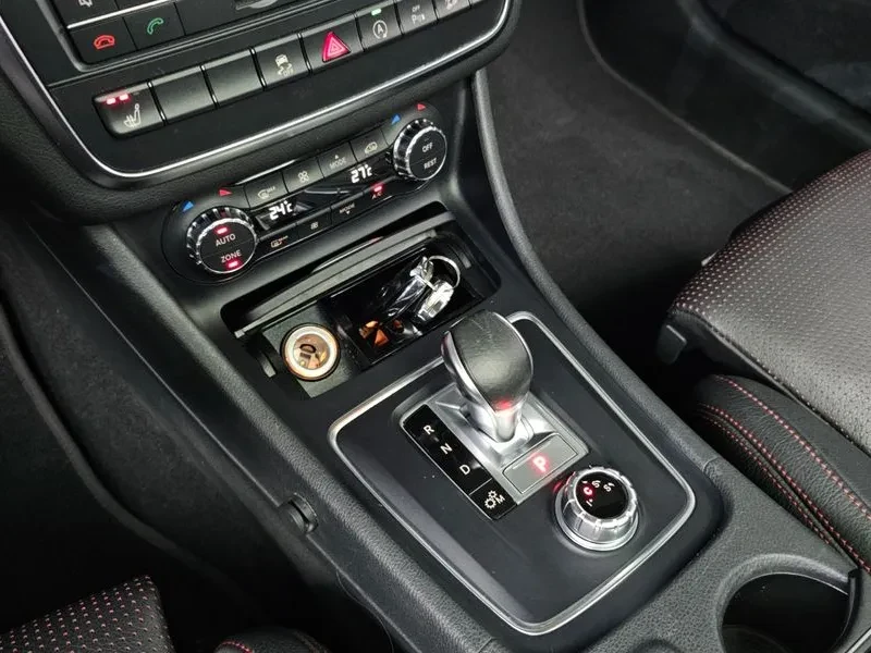 Mercedes-Benz GLA 45 AMG 4Matic, снимка 9 - Автомобили и джипове - 56067323